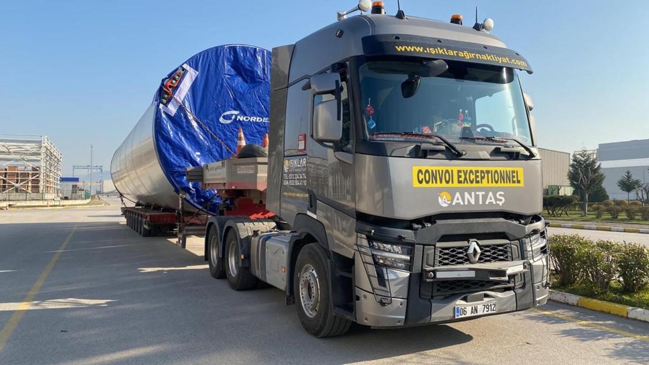 Renault Trucks’tan Işıklar Group’a Özel C EVO Serisi Teslimatı