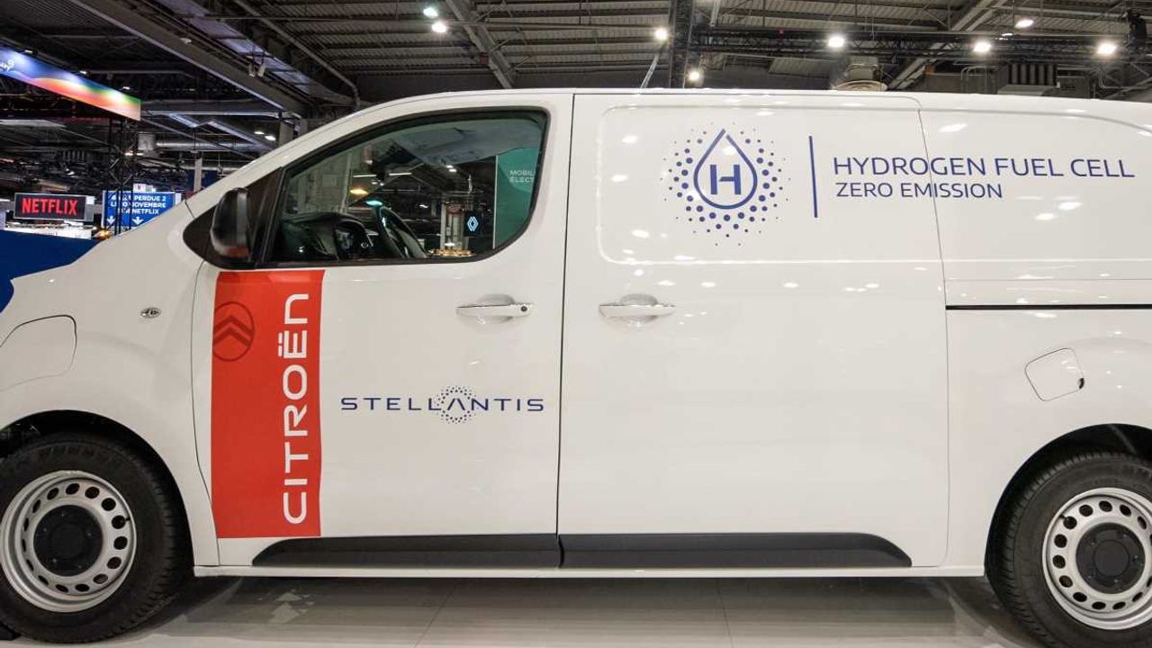 Stellantis Paris Otomobil’e Elektrikli Araçlarıyla Katıldı 