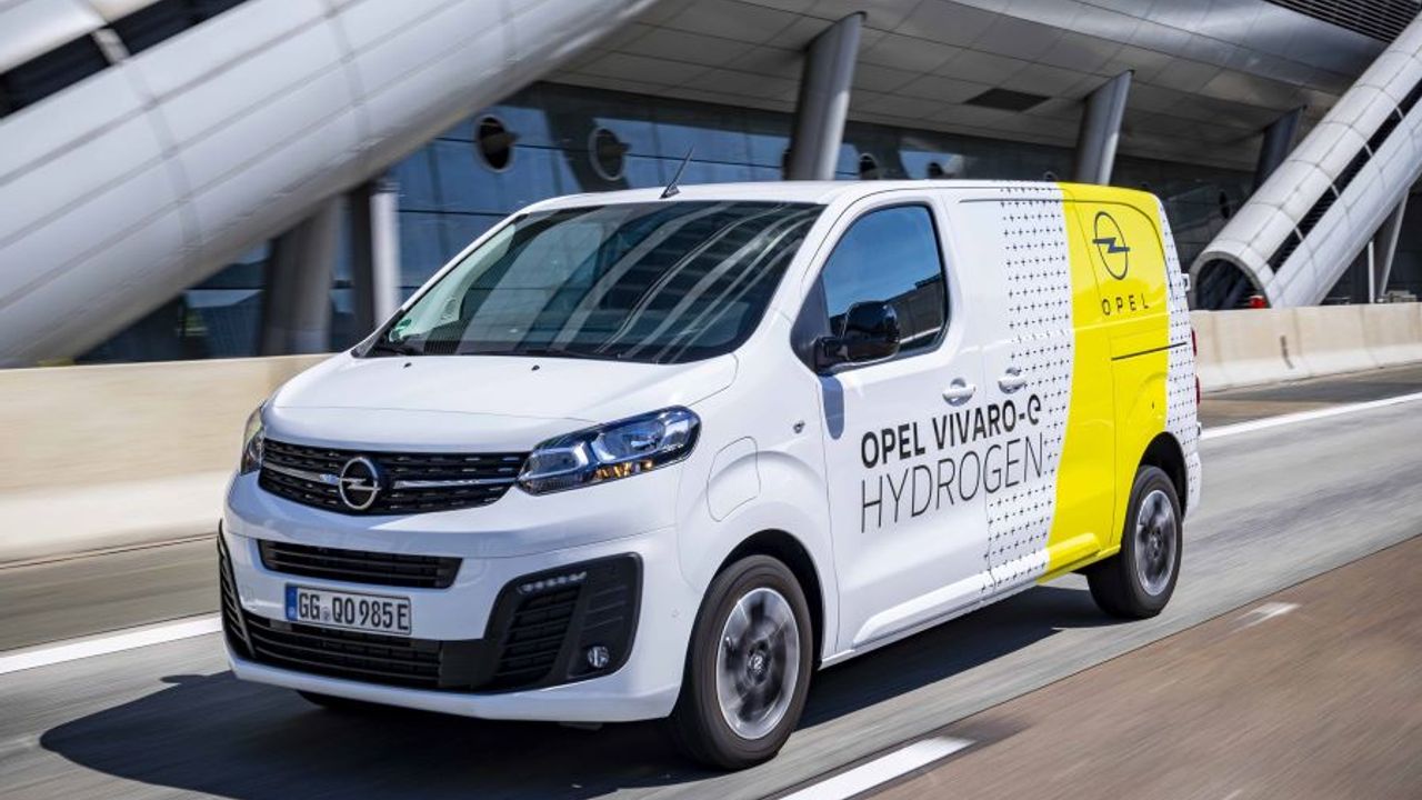 Opel 2022 Yılını Önemli Yeniliklerle Kapatıyor