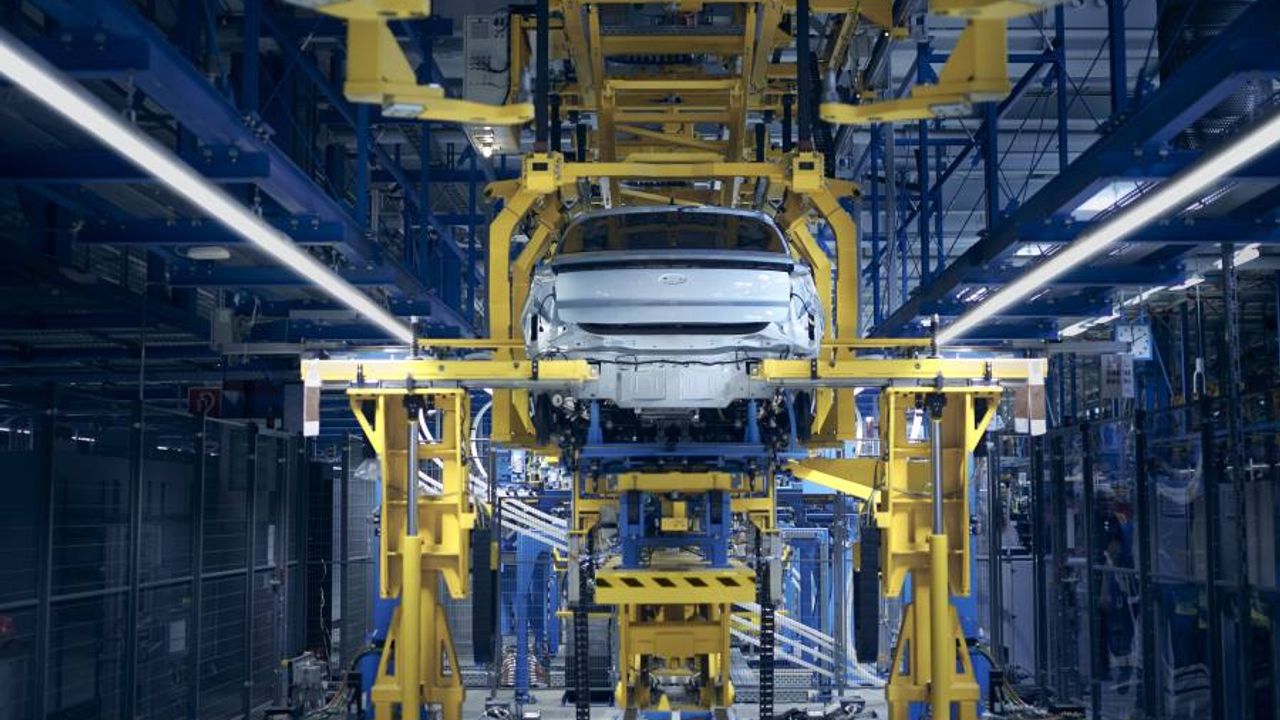 Ford’un Köln’deki Köklü Fabrikası Elektrikli Araç Üretecek