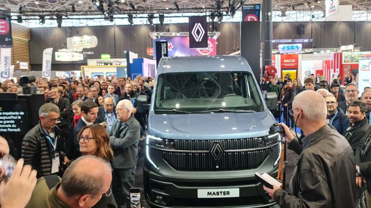 Yeni Nesil Renault Master Solutrans’ta Tanıtıldı 