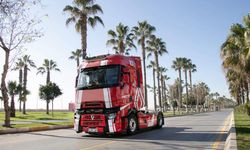 100. Yıl Özel Tasarım Renault Trucks Çekicinin Sahibi: AGİT 