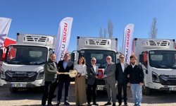 Anadolu Isuzu’dan Eker Süt’e Isuzu NLR Teslimatı
