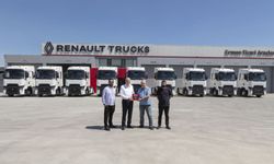 Renault Trucks’tan Onaylar Ekspress’e 10 T520 Çekici