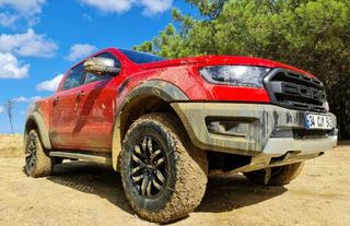 Ford Raptor: Arazinin En İddialı Pick-Up’ı