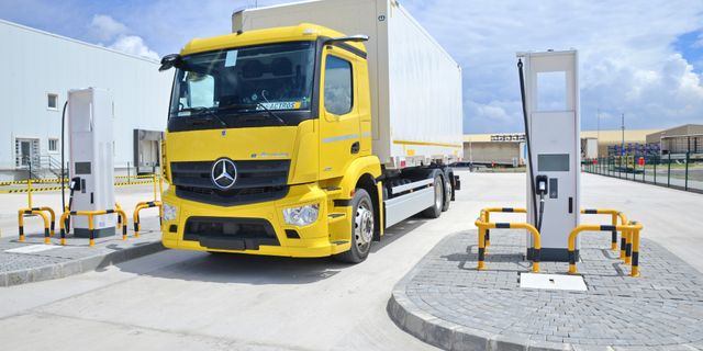 Türkiye’de Ağır Ticariler İçin İlk Şarj İstasyonunu Mercedes Kurdu