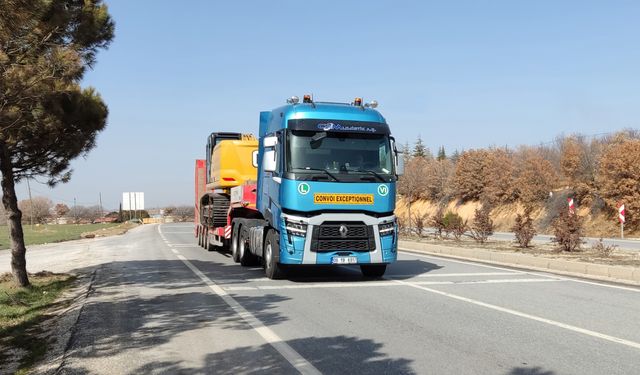 CSM Lojistik Ağır Yükleri İçin Renault Trucks’a Güveniyor