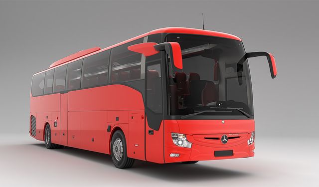 Mercedes Nisan’da 131 Otobüs İhraç Etti