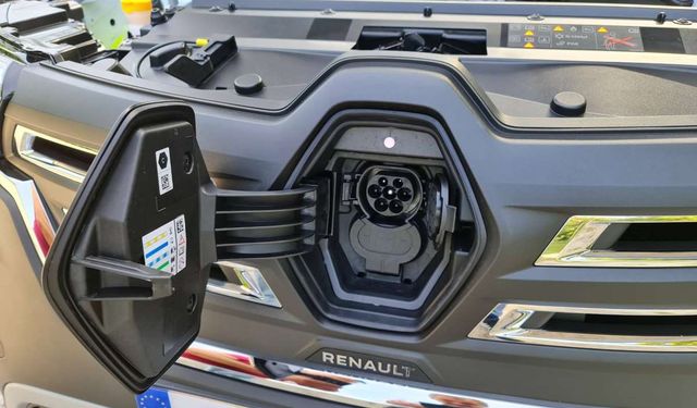 Renault FlexEVan’la Ticari Araçlarda Yeni Döneme Hazırlanıyor