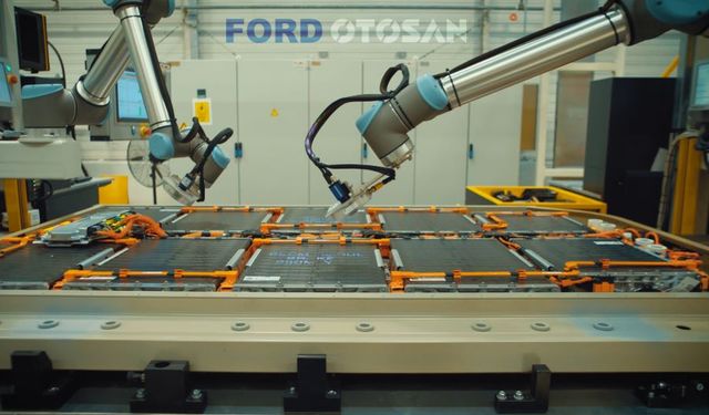 Ford Otosan'a Ticari Araç Yatırımları İçin Ek Kredi