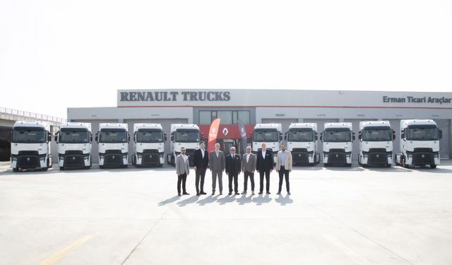 Özçelik Transport Filosuna 12 Renault Trucks Çekici