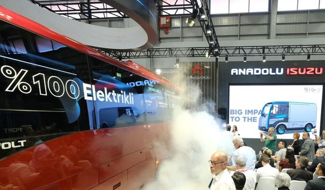 Anadolu Isuzu Busworld’de Elektrikli Novo Volt’u Tanıttı