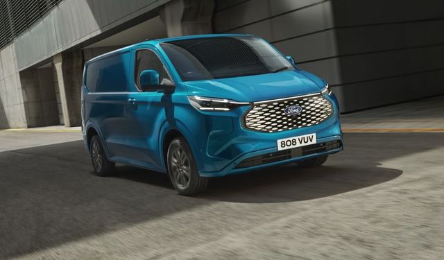 Türkiye’de Üretilen Ford E-Transit Custom Avrupa Yollarında