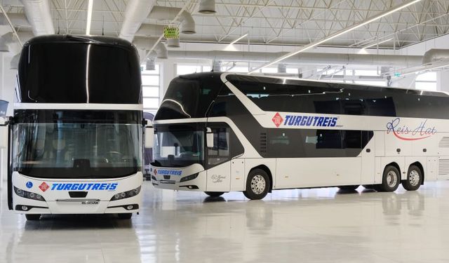 MAN Türkiye’de İlk Çift Katlı Otobüsü Turgutreis Turizm’e Teslim Etti