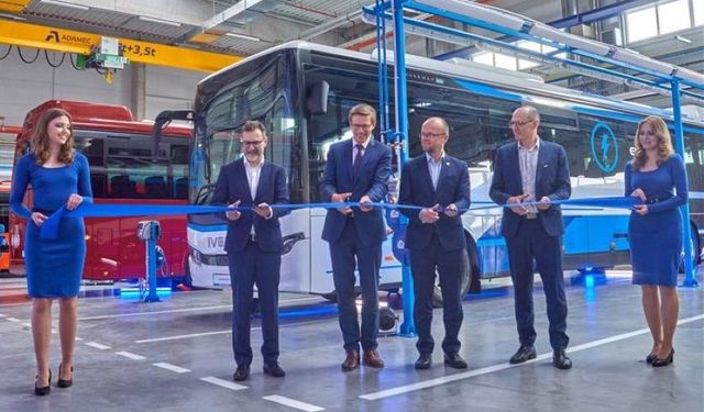 IVECO BUS Çekya’da Yeni Test Merkezi'ni Törenle Açtı