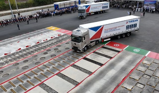 Tırsan Test Pistini Yeni Nesil Treylerini Tanıttı
