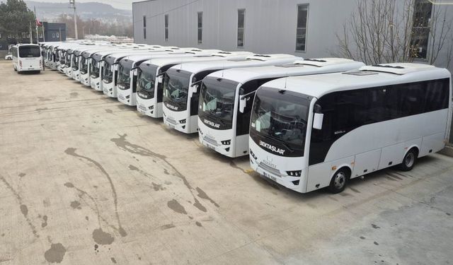 Anadolu Isuzu Bektaşlar’a 20 Novo Lux Teslim Etti