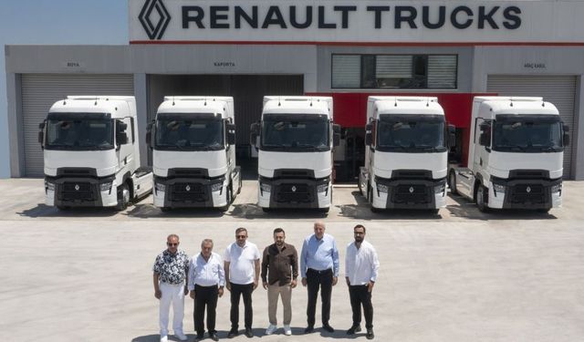 Renault Trucks Daslog Lojistik’e 5 Çekici Teslim Etti