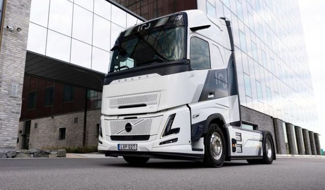 Volvo Trucks’tan 100. Yılına Özel Seri Araçlar