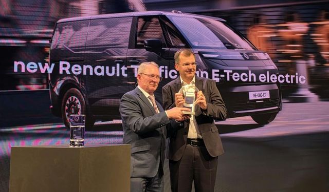 Renault Trafic E-Tech 2027 Uluslararası Yılın Ticari Aracı Oldu