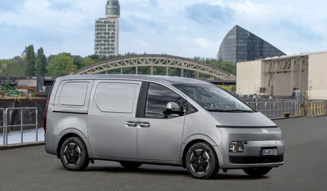 Hyundai STARIA Cargo İle Ticari Araç Rekabetine Dönüyor