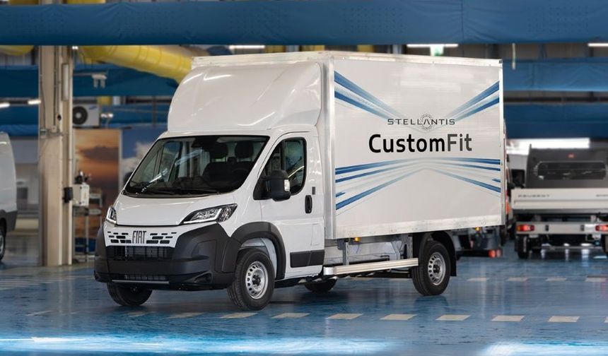 Stellantis Pro One Elektrikli Cargo Box'ı Banttan İndirdi