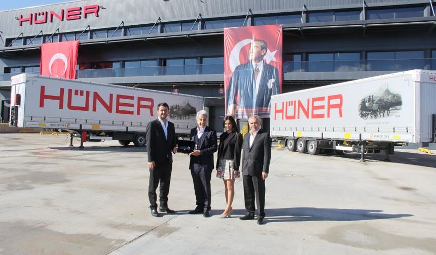 Tırsan'dan Hüner'e 500 Treyler ve Lojistik Merkezi Teslimatı