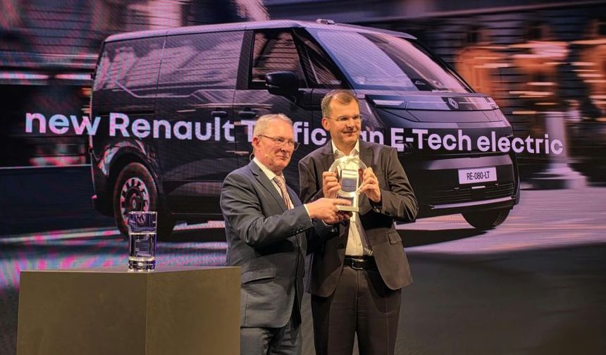 Renault Trafic E-Tech 2027 Uluslararası Yılın Ticari Aracı Oldu