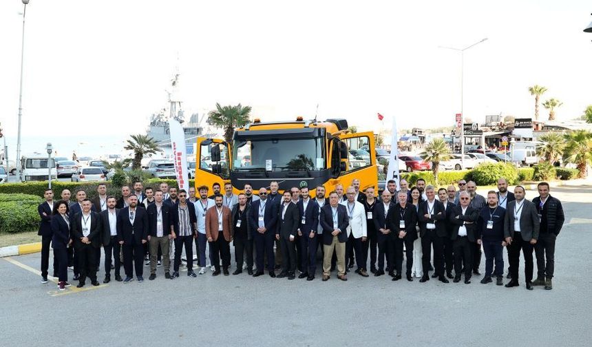 Volvo Trucks İzmir'de Kamyon Üstyapıcılarıyla Buluştu